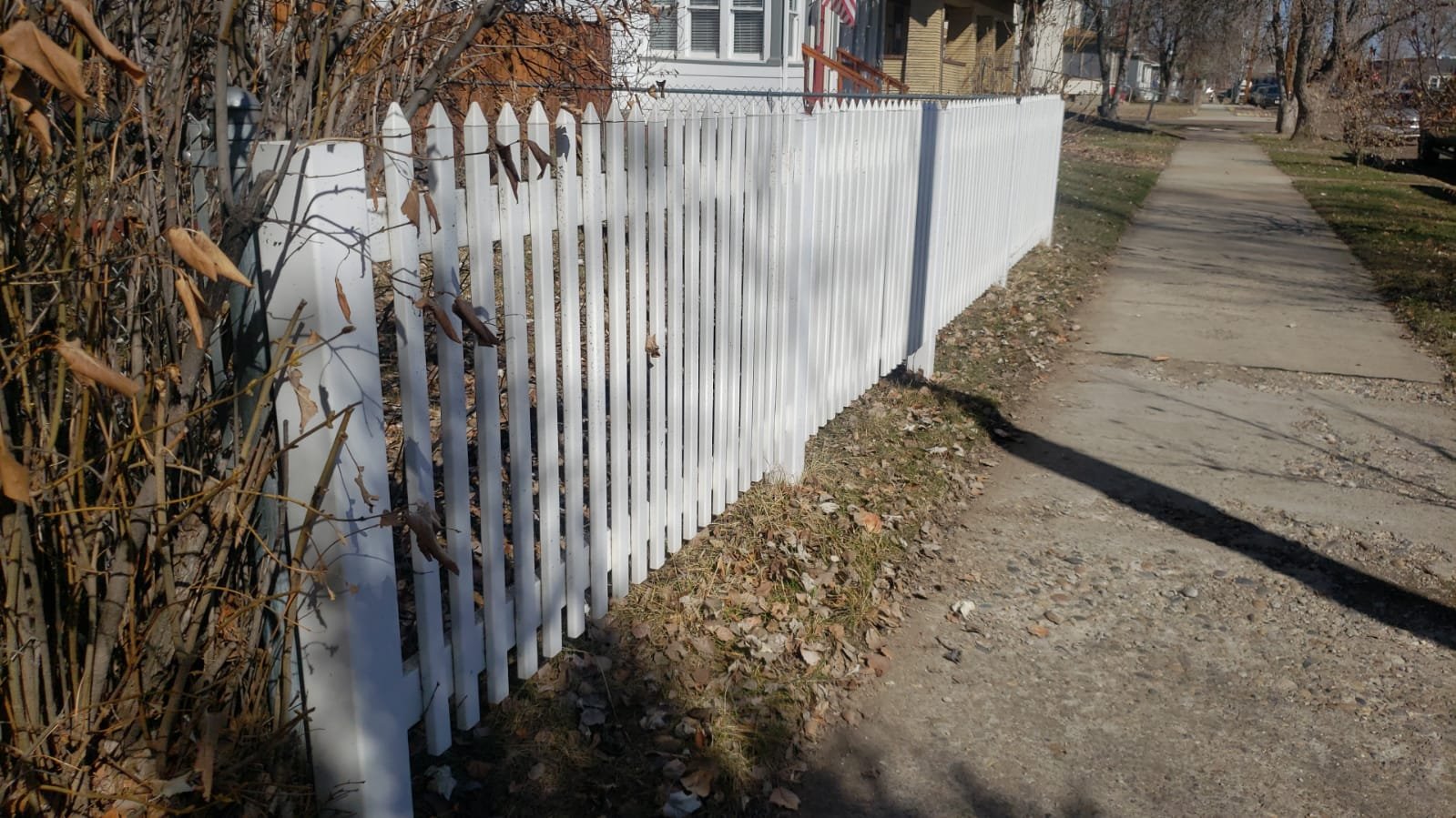 Garden fence borders